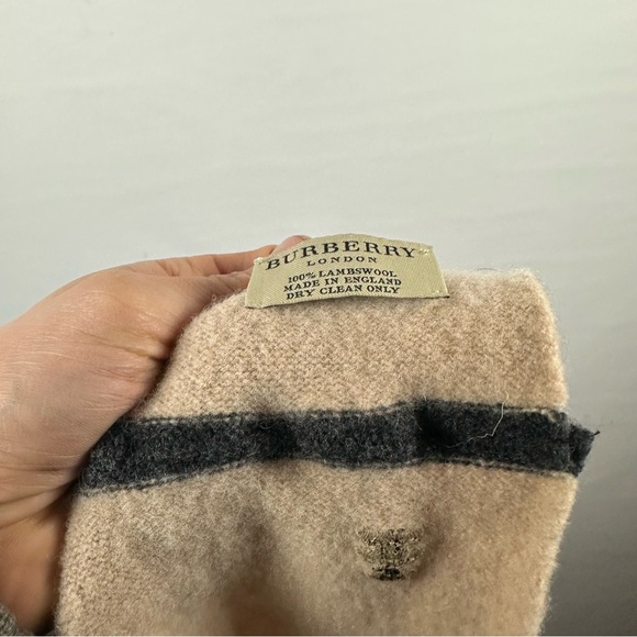Burberry Embroidered Bear Beige Wool Scarf with Black Stripe - Picture 3 of 4